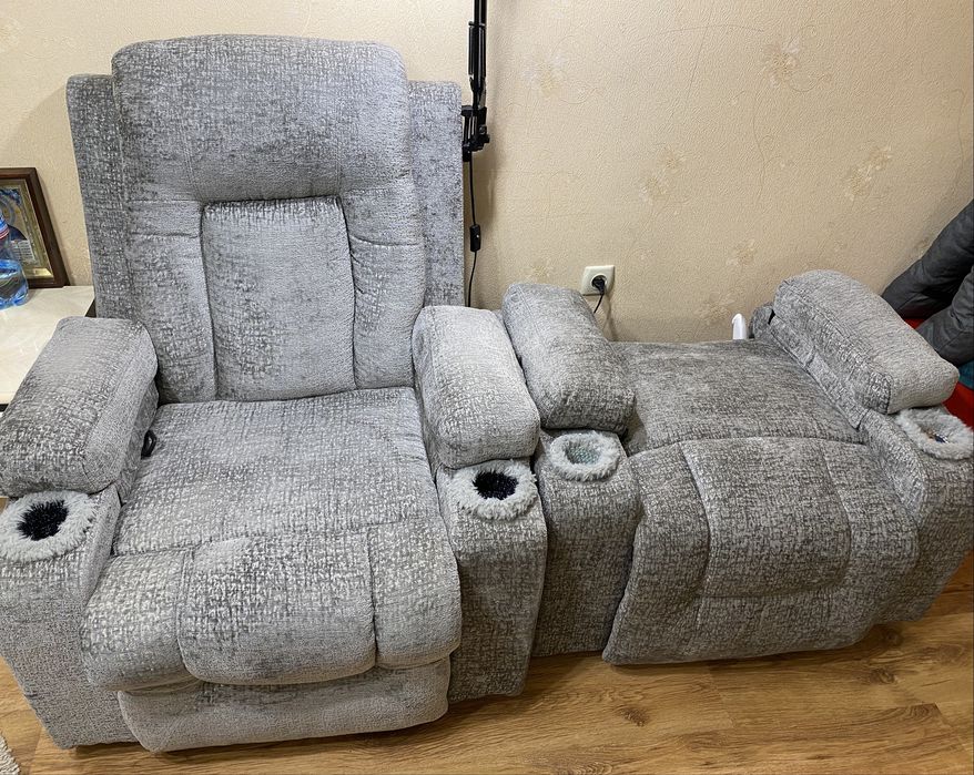 Крісло реклайнер з функцією масажу 1,5 шт