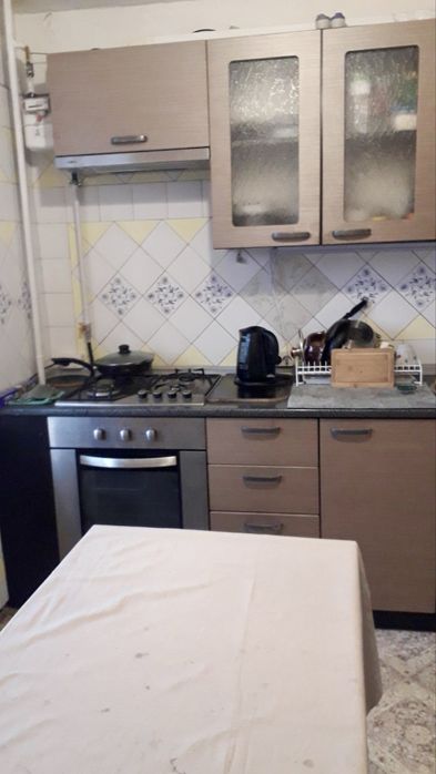 Продам 2 ком квартиру  Александровском р- н,  ул. Украинская