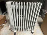Grzejnik elektryczny olejowy 2500W H15 De'Longhi TRRS1225