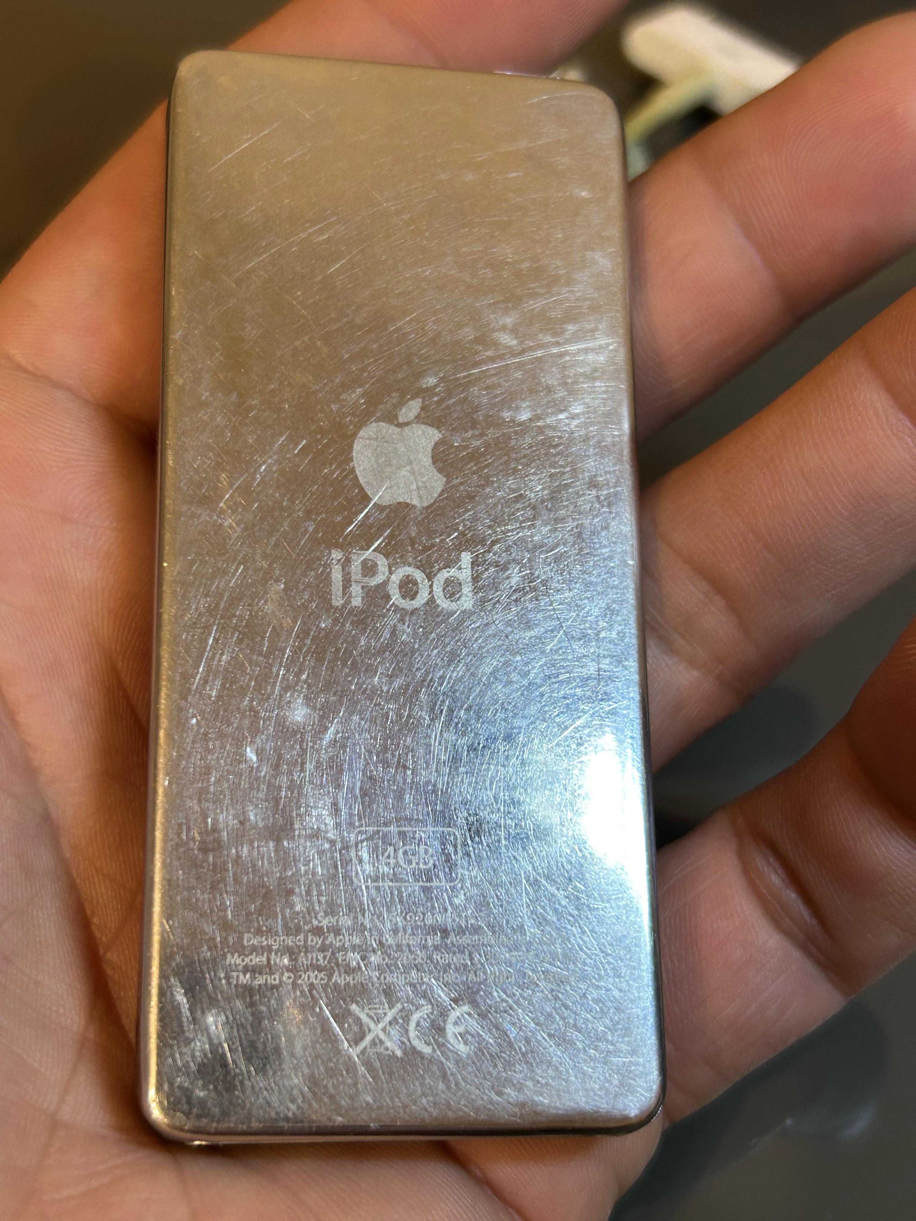 Apple iPod nano 1 4G