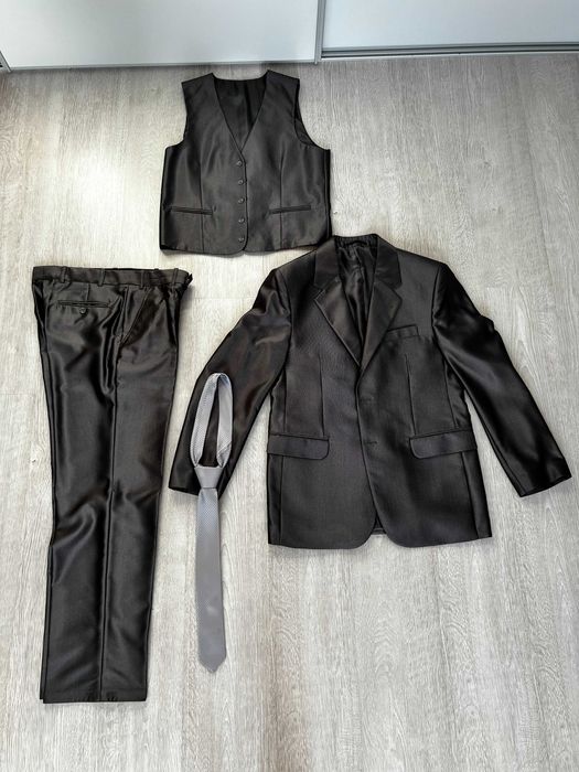 Garnitur męski, r. M