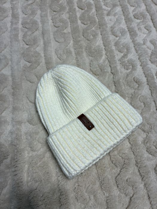 Шапка жіноча нова
