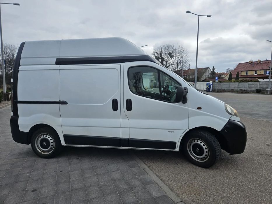 Opel VIVARO  Opel Vivaro 1.9 CDTI - baza kamper, webasto