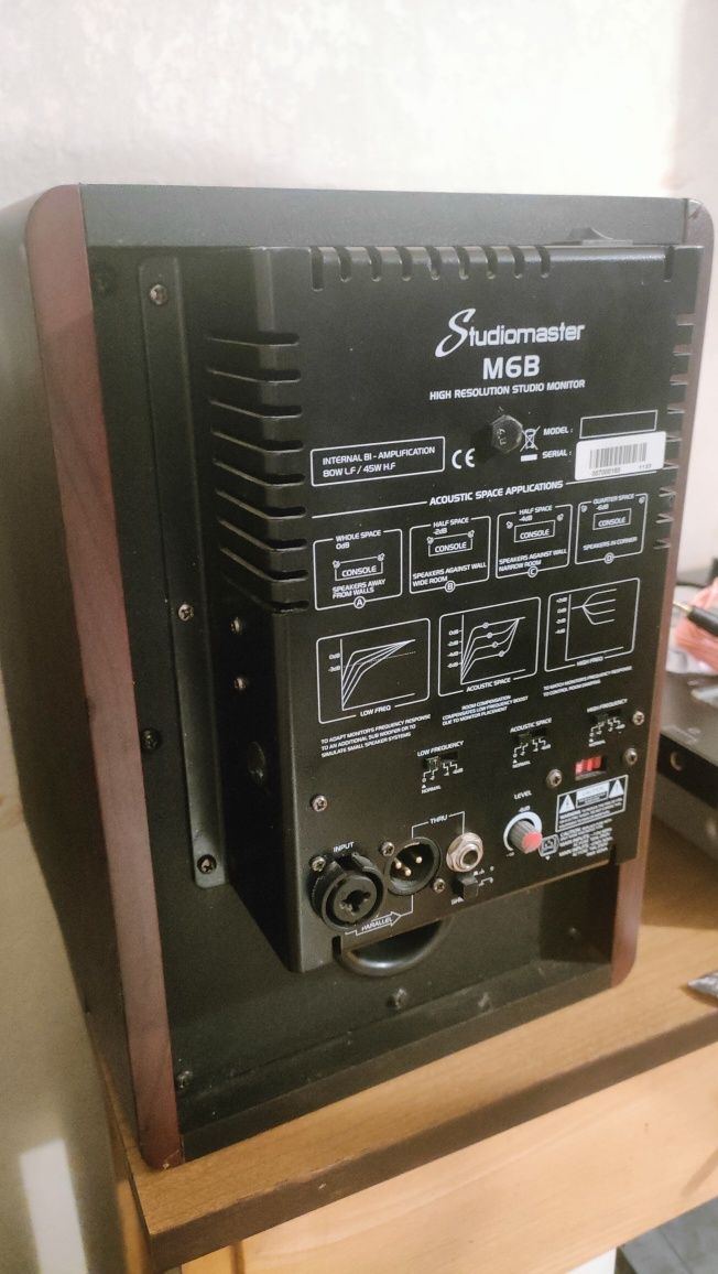 Monitor odsłuchowy Studiomaster M6B