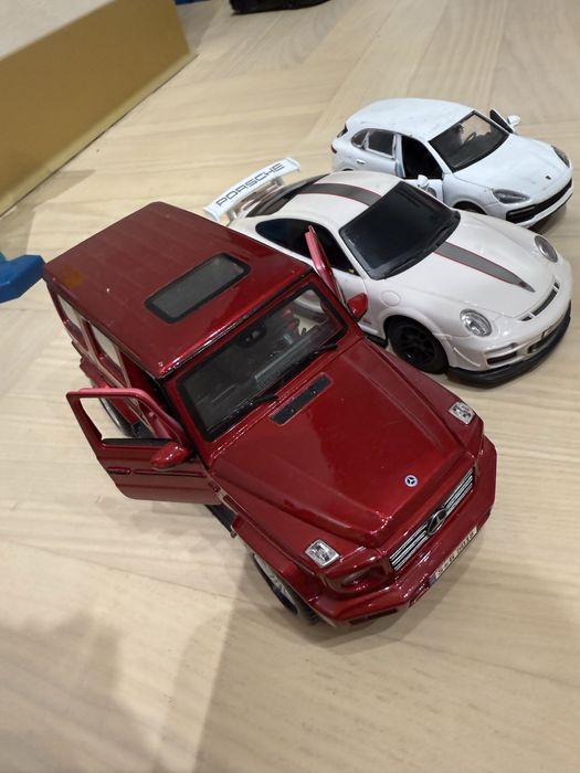 Металеві машинки модельки Porsche Lamborghini Mercedes Mustang Geep