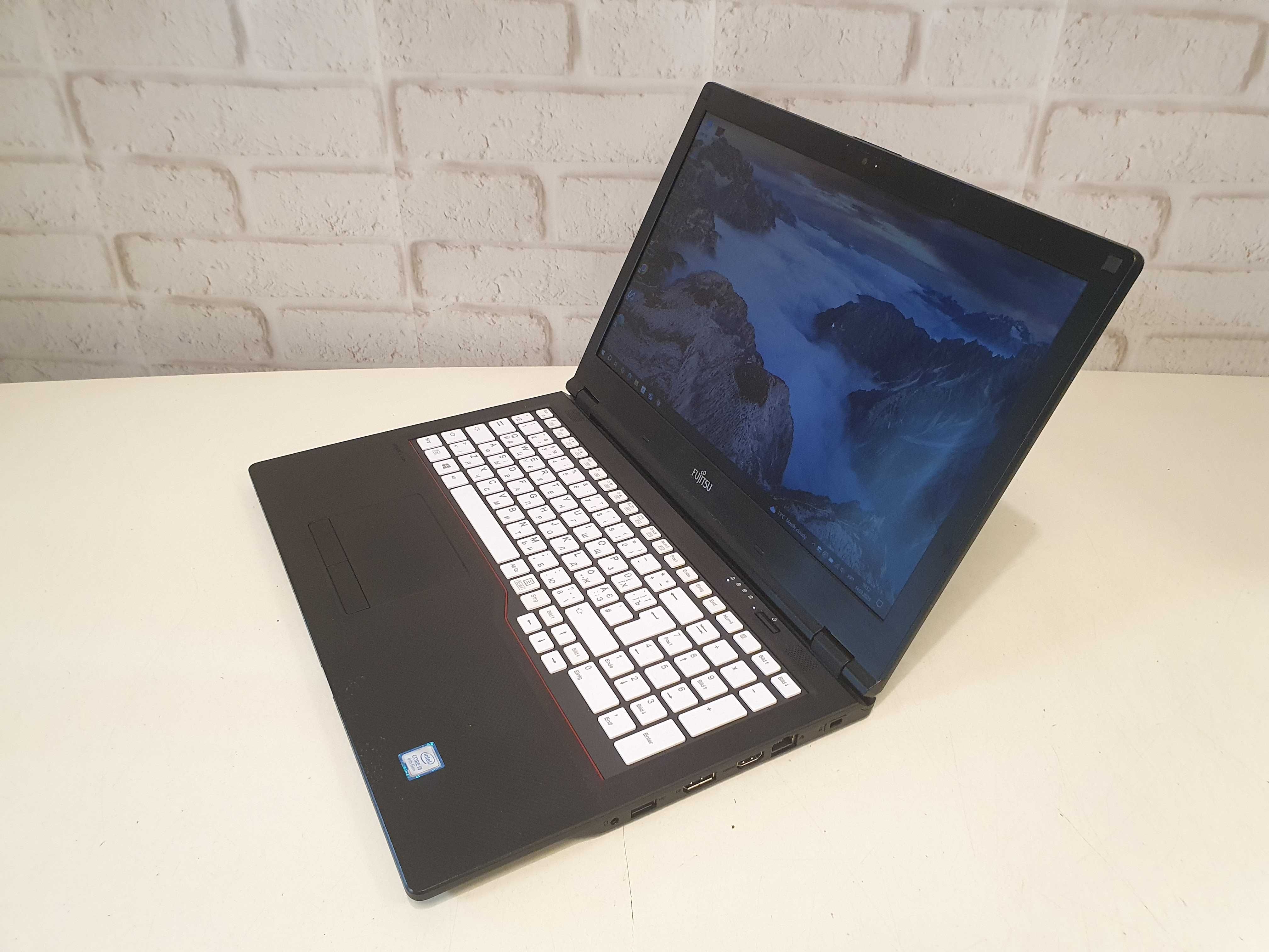 Ноутбук Fujitsu Lifebook E559 ∎i5-8265U ∎IPS ∎16GB ∎SSD 512 ∎HDMI