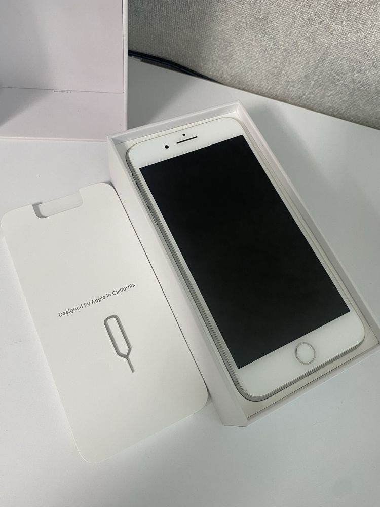 Продам Apple iPhone 8 Plus 64 GB , оригінал, ідеальний робочий стан
