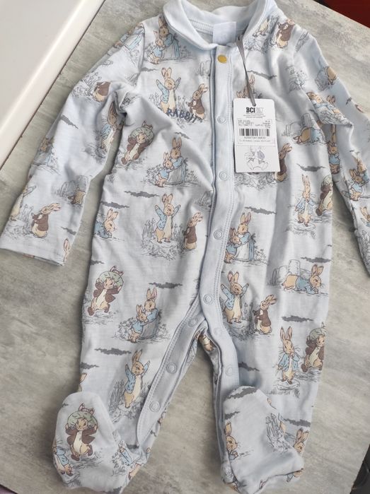 Человечек закрытыми ножками