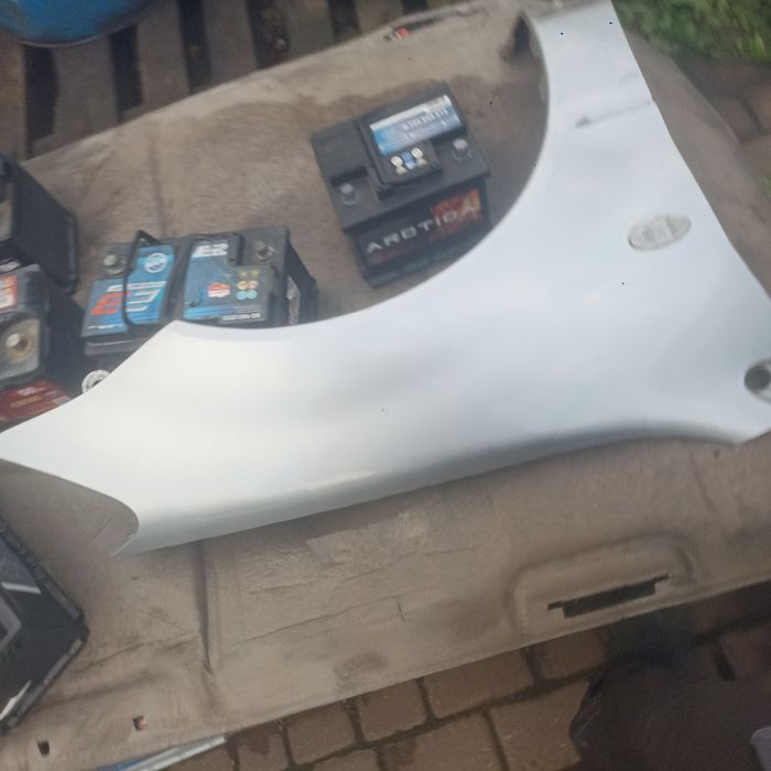 Крило R L мітсубісі ланцер 9 Mitsubishi lancer