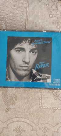 Cds duplos dos Queen e do Bruce Springsteen the river