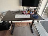 Mesa de escritório elevatória