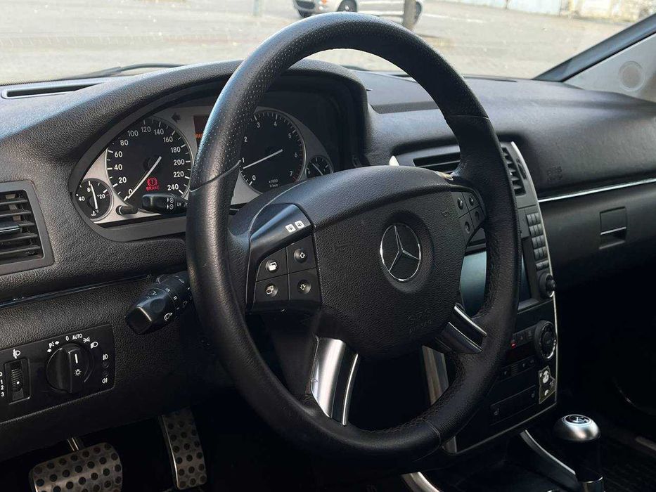 Mercedes-Benz B-Class 2010 Автомат