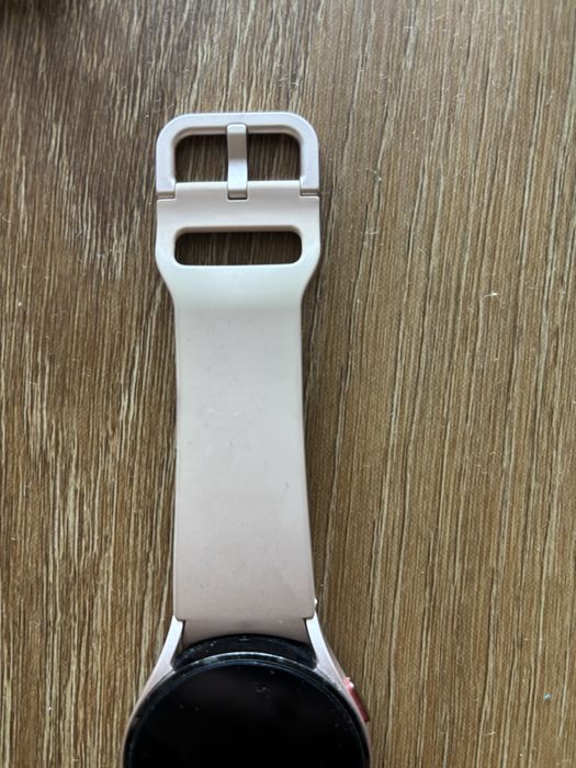 Jak nowy Samsung galaxy watch 4 bardzo malo uzywany różowy 20mm