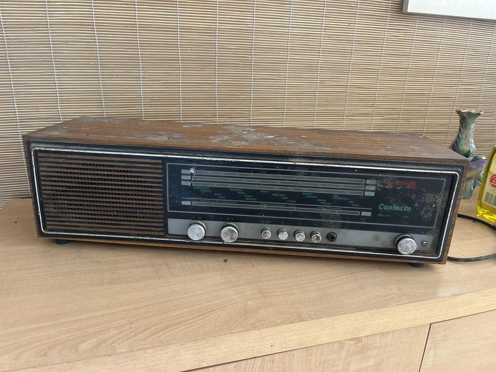 Radio Contessa retro vintage