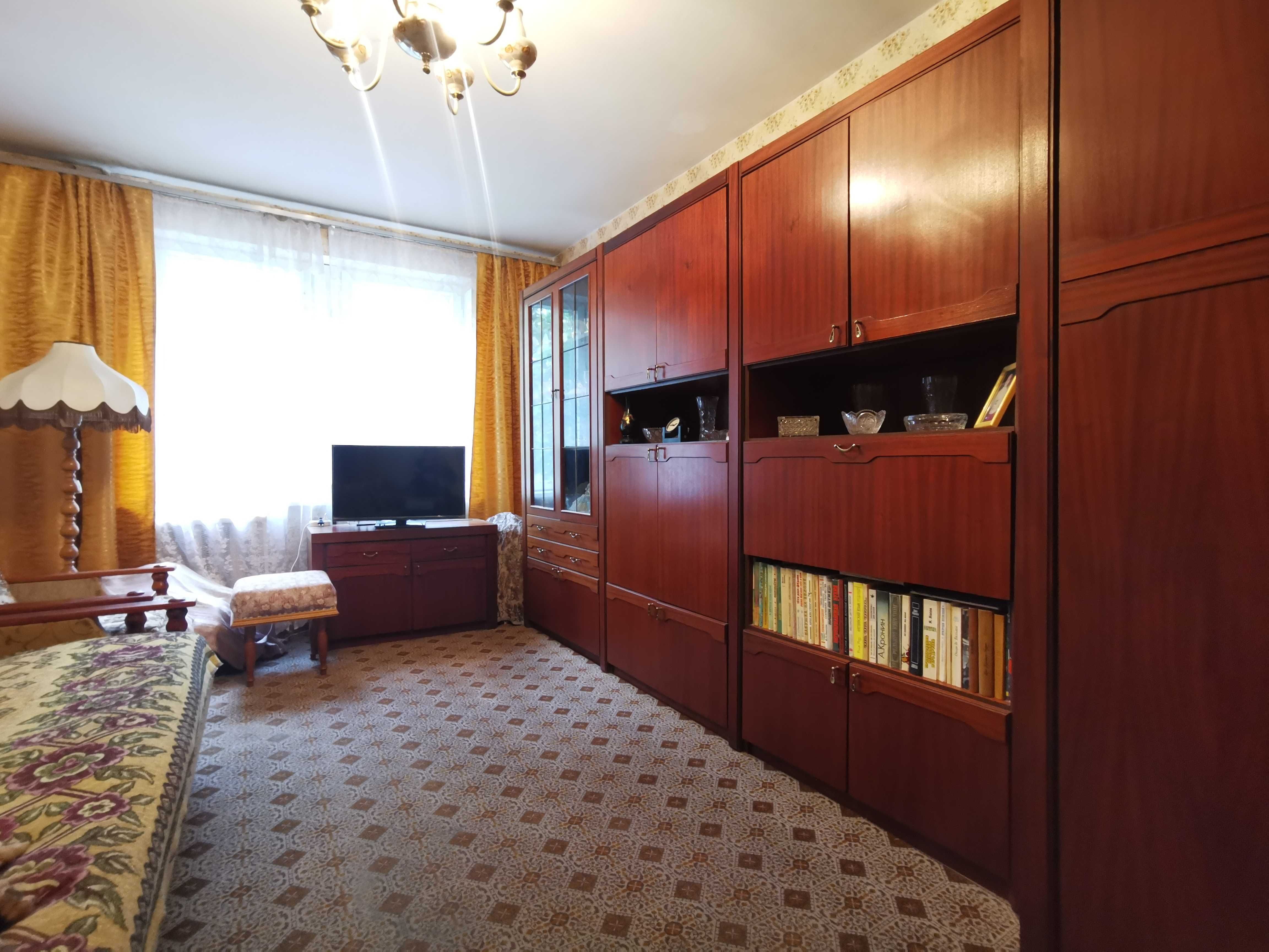 Продам 2-кімнатну квартиру по вул. Льотна, 29 (Красногвардійська) RD