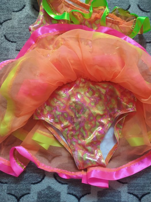 Strój gimnastyczny kostium jednoczęściowy do tańca blyszczący  cekiny