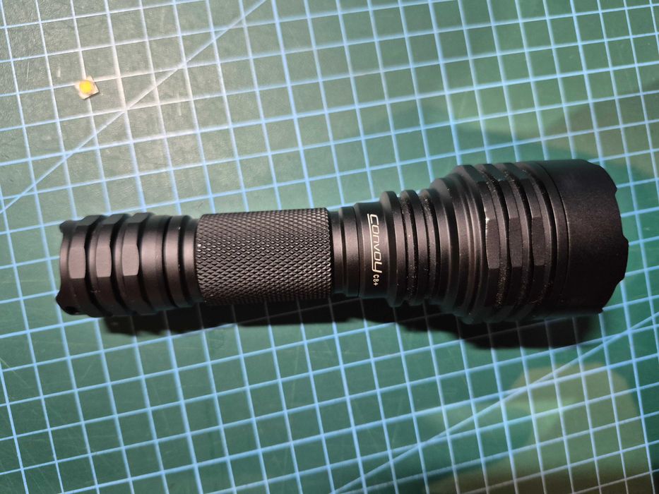 Latarka Convoy C8 plus uszkodzona