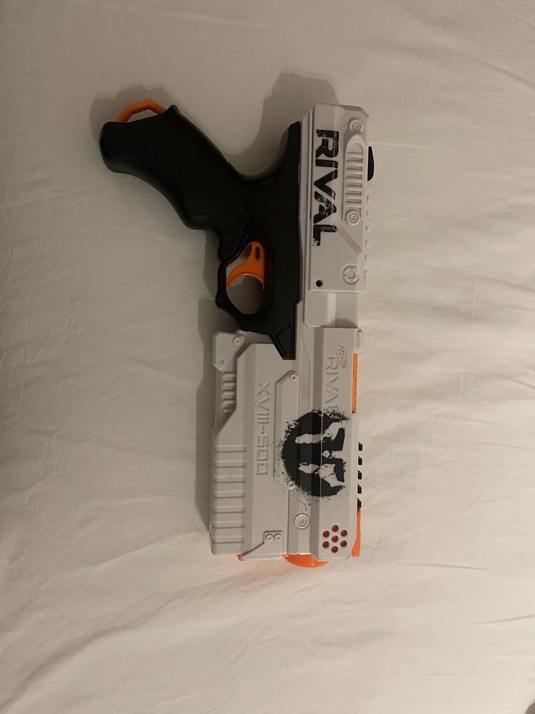 Nerf rivals nova com 16 balas