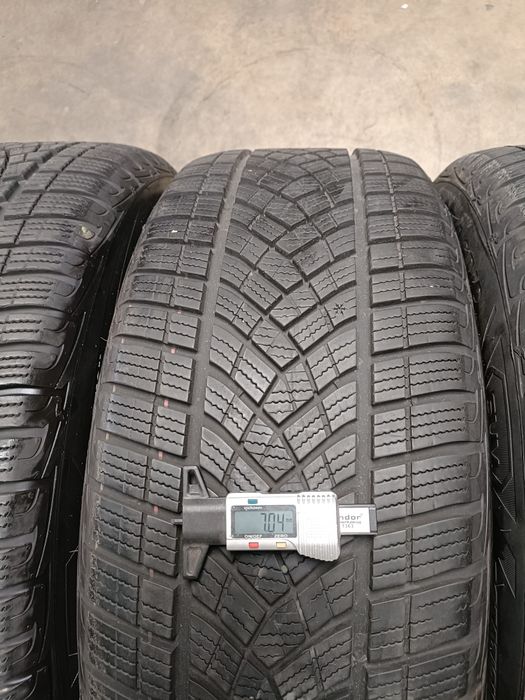 Opony zimowe Goodyear Ultragrip Performance GEN-1 SUV 255/55R19 111H