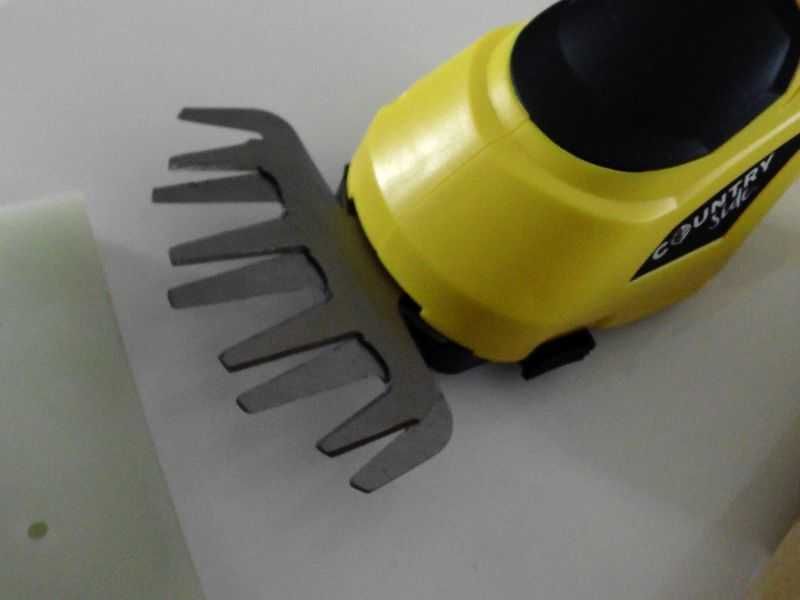 Nożyce Akumulatorowe do przycinania trawy i krzewów 20V