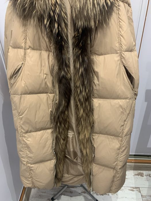 Płaszcz puchowy z szalem