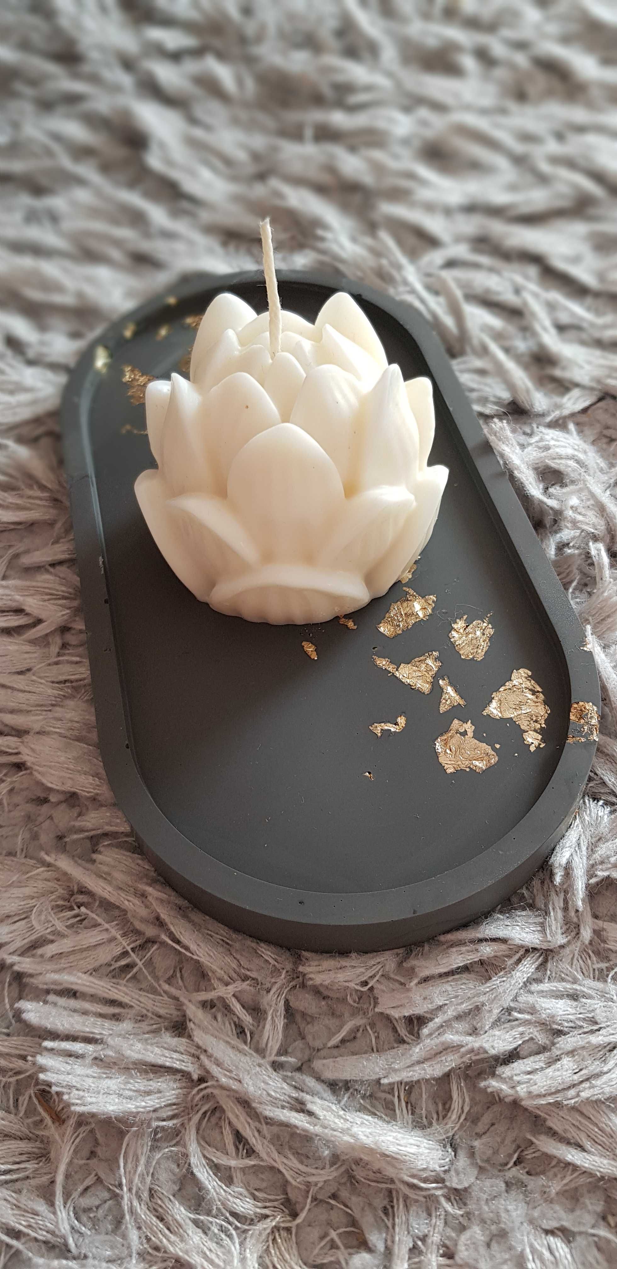 Świeczka sojowa bezzapachowa decoracijna kwiat lotosu