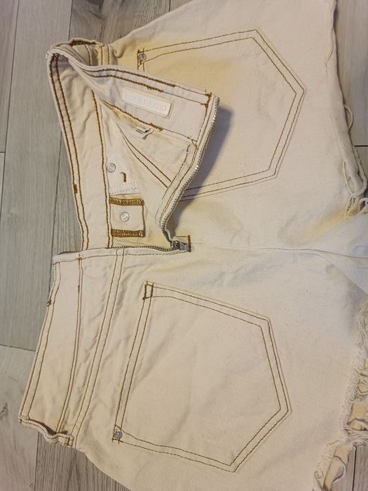 Spodenki szorty river island rozm. S-M