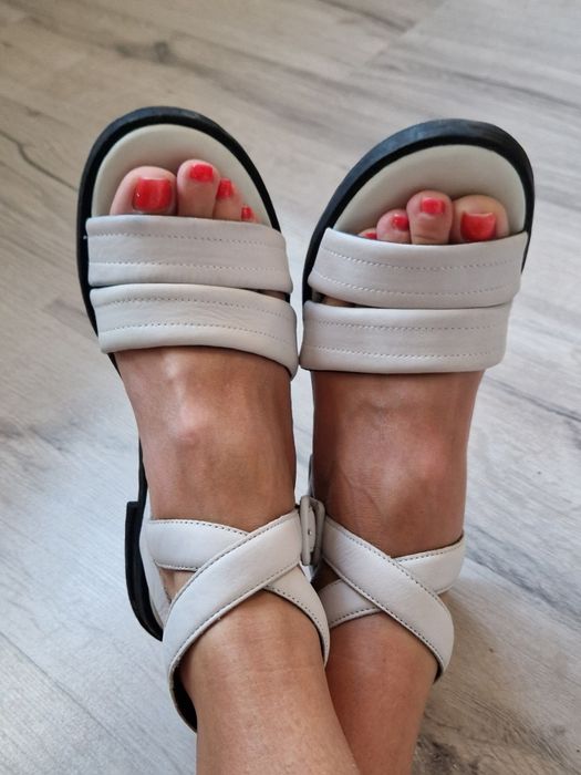 Skórzane sandały damskie MARCO TOZZI r.38