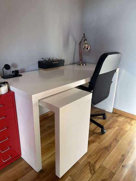 Biurko ikea malm z wysuwanym blatem