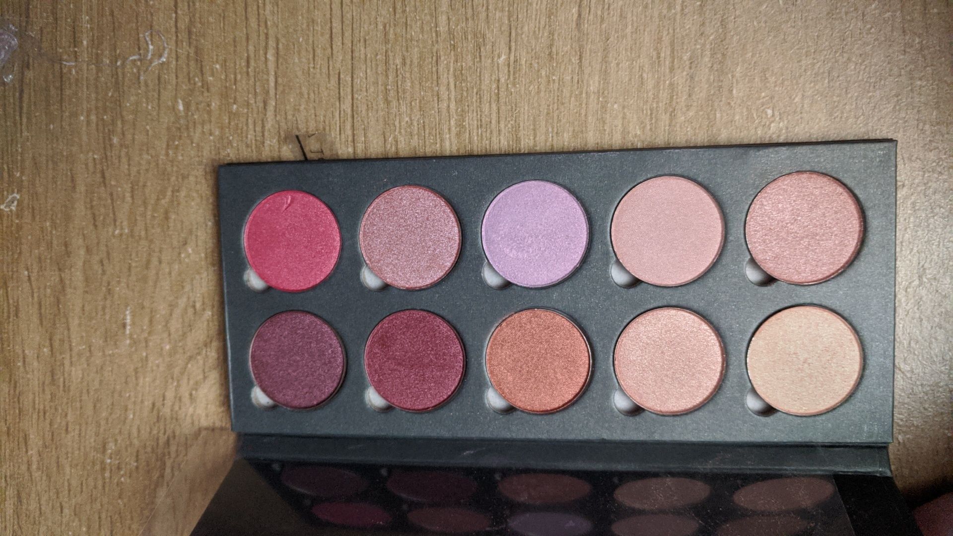 Nowa paleta cieni do oczu kobo eyeshadow palette eyeshadow pearl illus