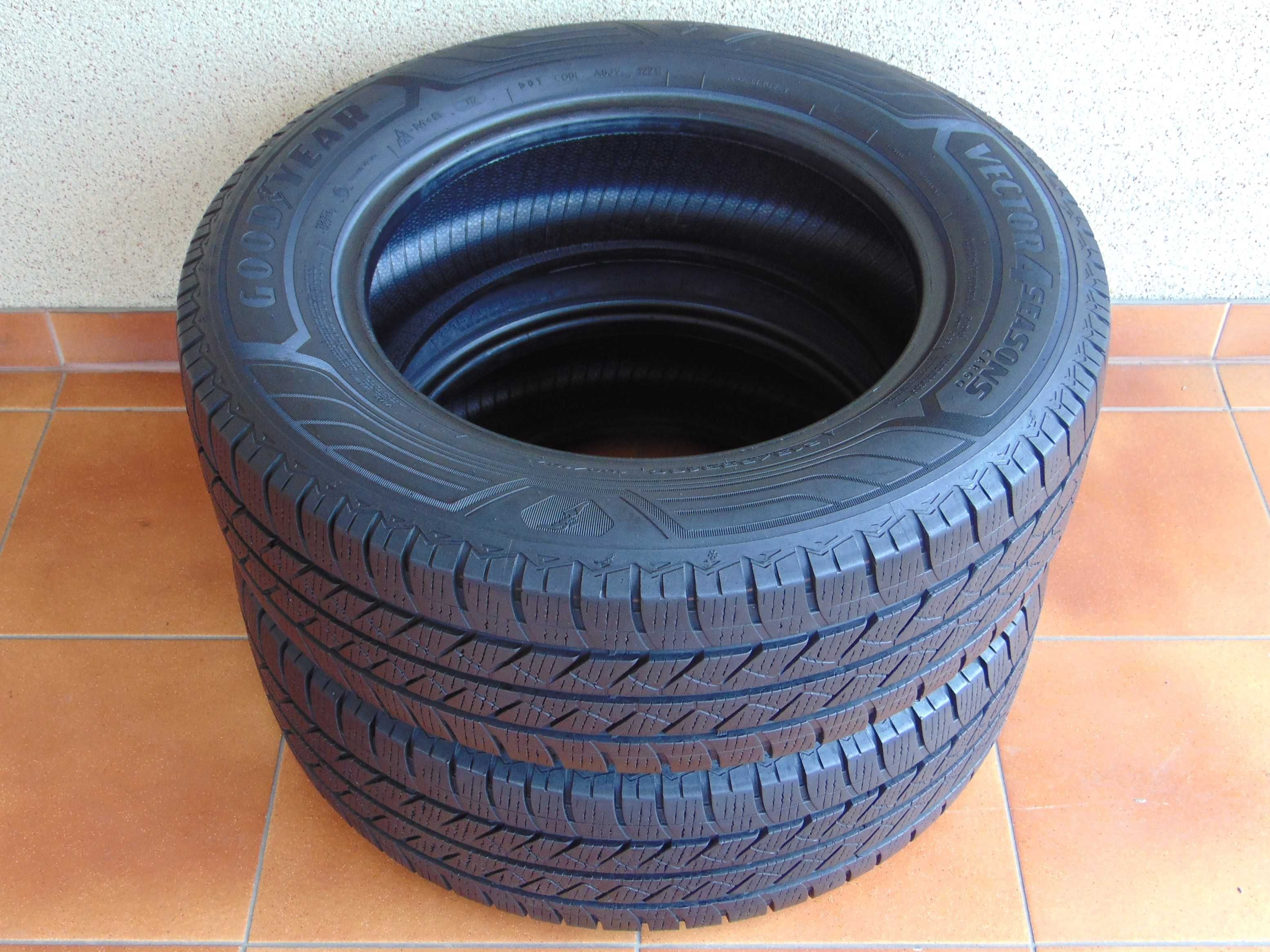 Opony Całoroczne 215/65 R16C GOODYEAR VECTOR 4SEASONS CARGO 2szt. 21r.