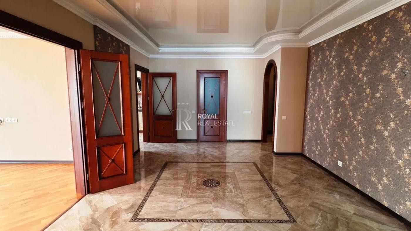Аренда квартиры Киев 3к 135м2 ЖК Сонячна Брама Голосеевский