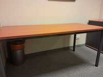 Biurko 160x80 + kontenerek pod biurko 42x57x60 - cena za zestaw 200PLN