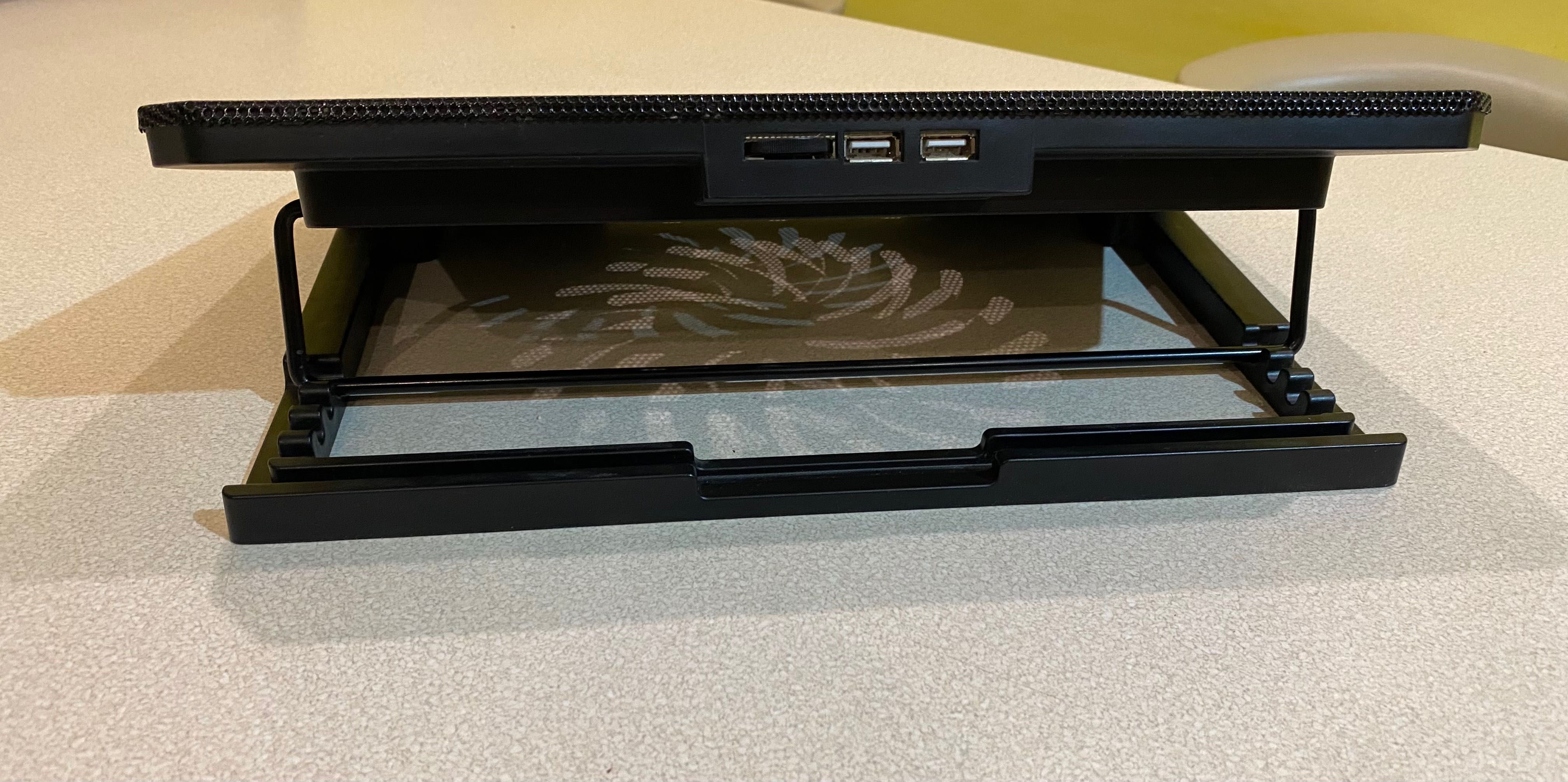 Podstawka chłodząca pod laptopa