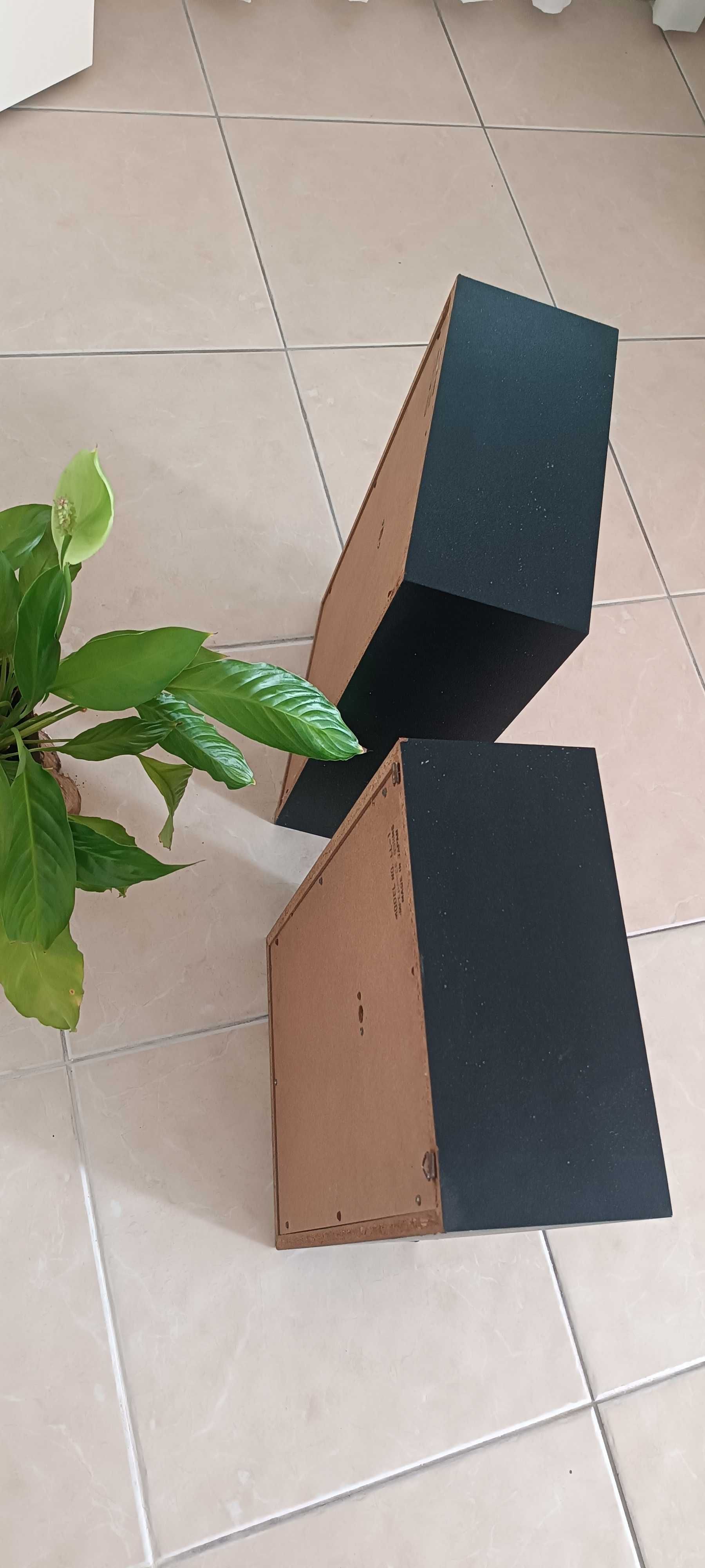 Colunas de som a funcionar e sem problemas