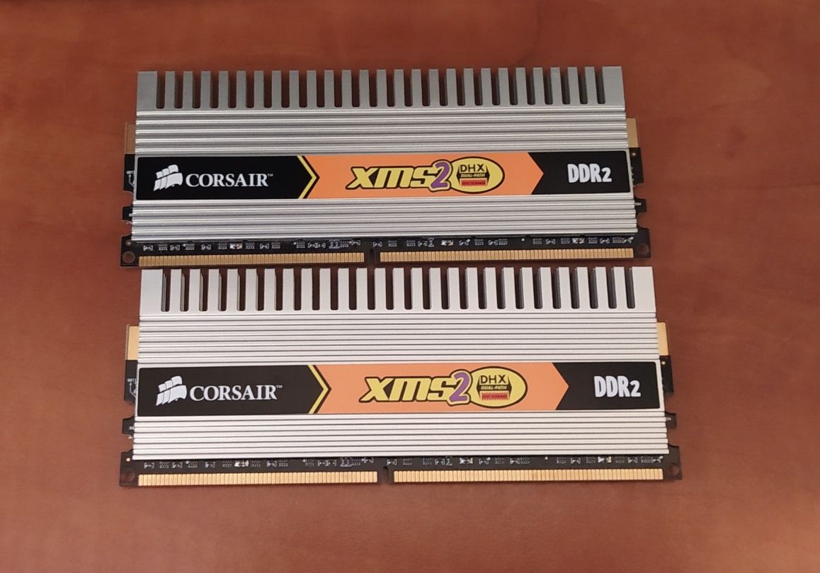 Karta pamięci CORSAIR DDR2 2048MB