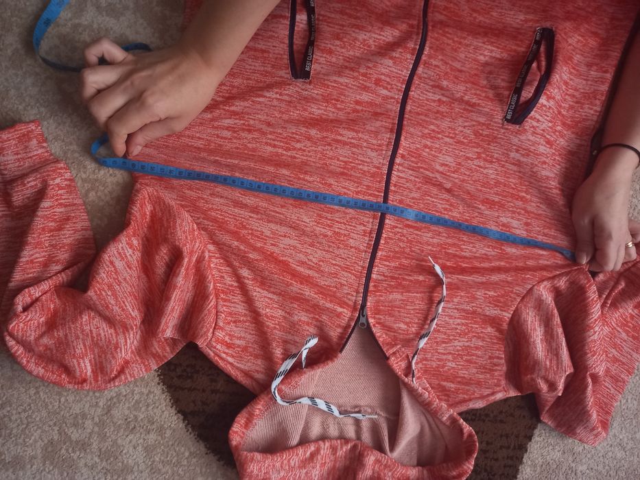 Весняна кофта жіноча