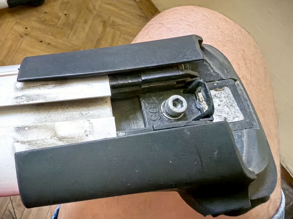 Bagażnik / poprzeczki na relingi Inter Pack Quiet XT – aluminiowe