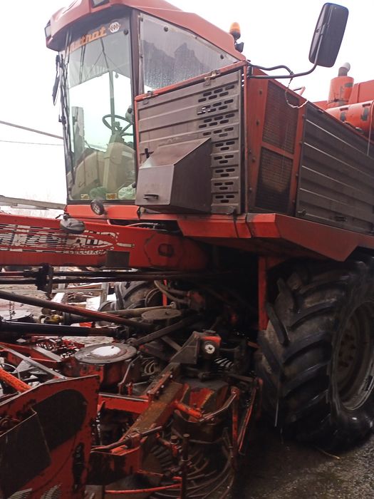 Комбайн бурячний