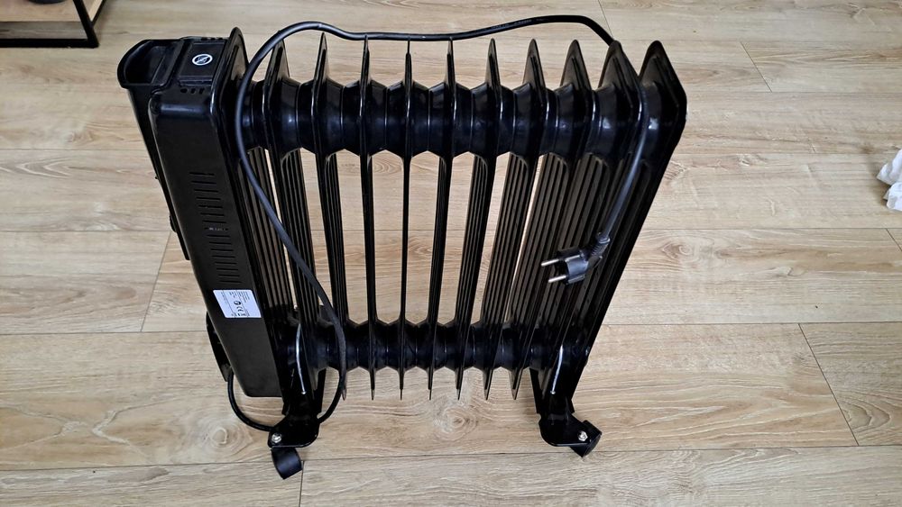 Grzejnik olejowy elektryczny 2500W