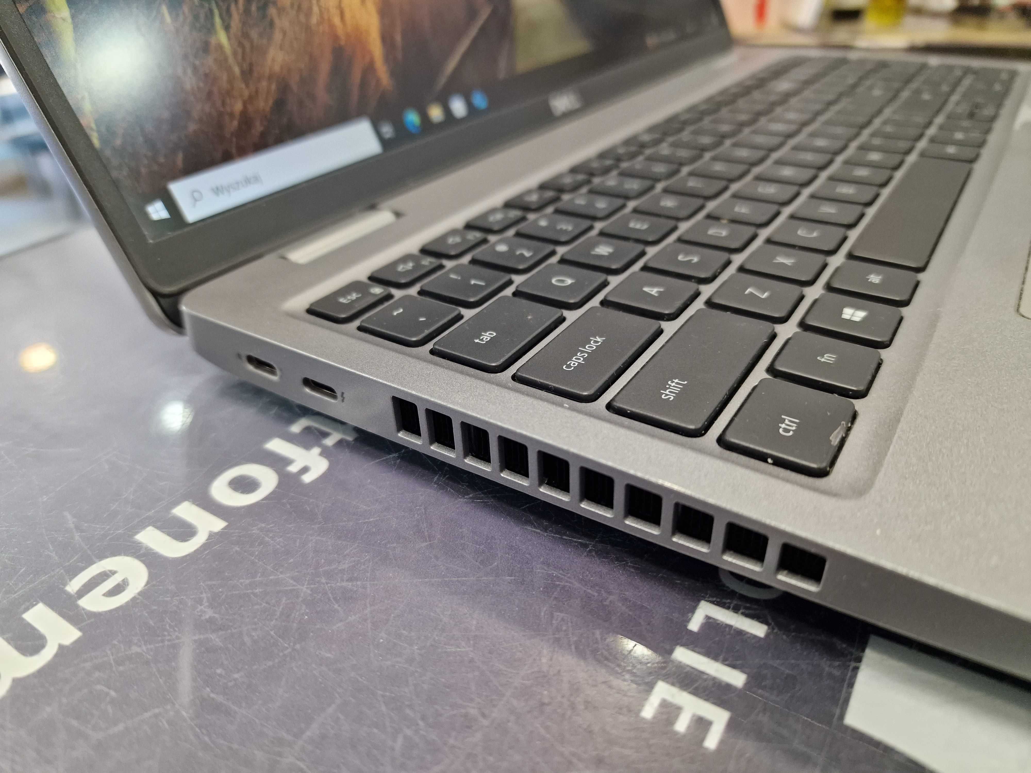 DELL Latitude 5520/ i5-1145G7/ 16GB/ 256GB/ Iris Xe/ W10P/ 15.6" Gra C