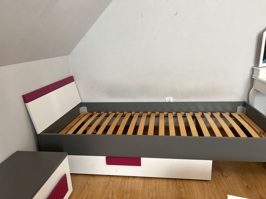 Meble do pokoju dziecięcego/młodzieżowego