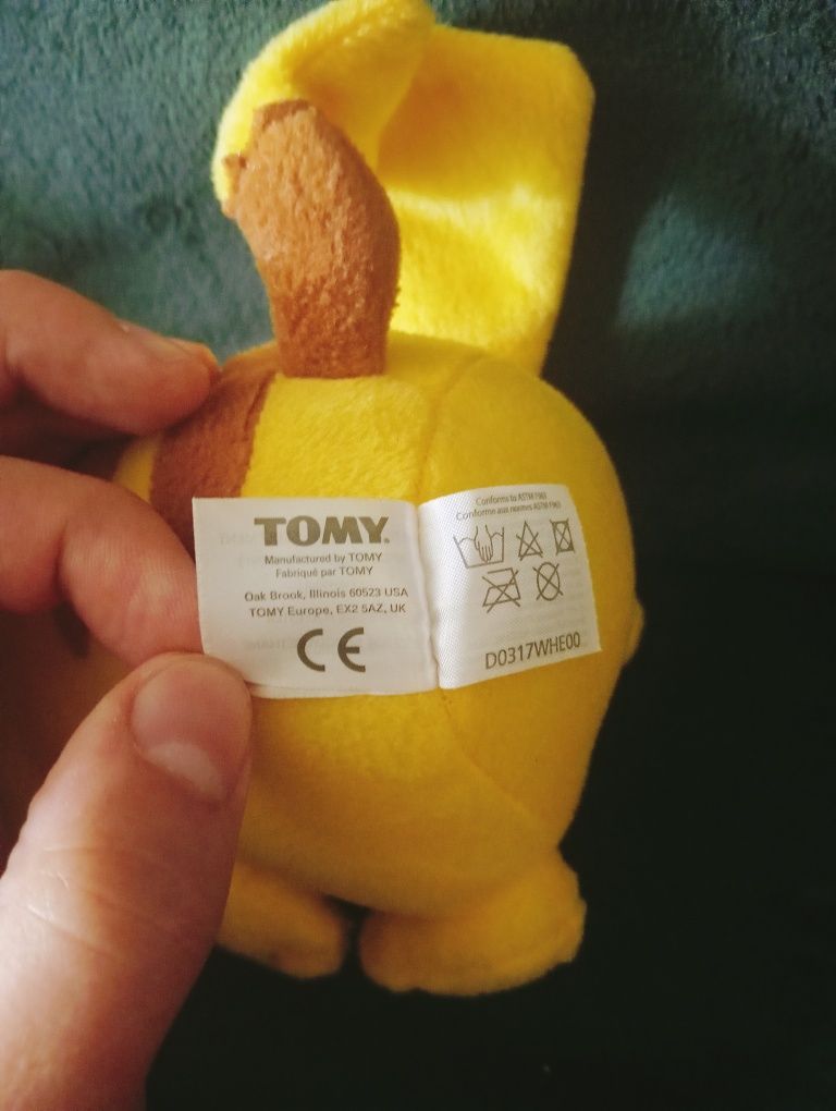Pikachu maskotka pokemony Nintendo TOMY