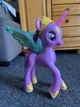 interaktywną zabawkę My Little Pony — Księżniczka Twilight Sparkle