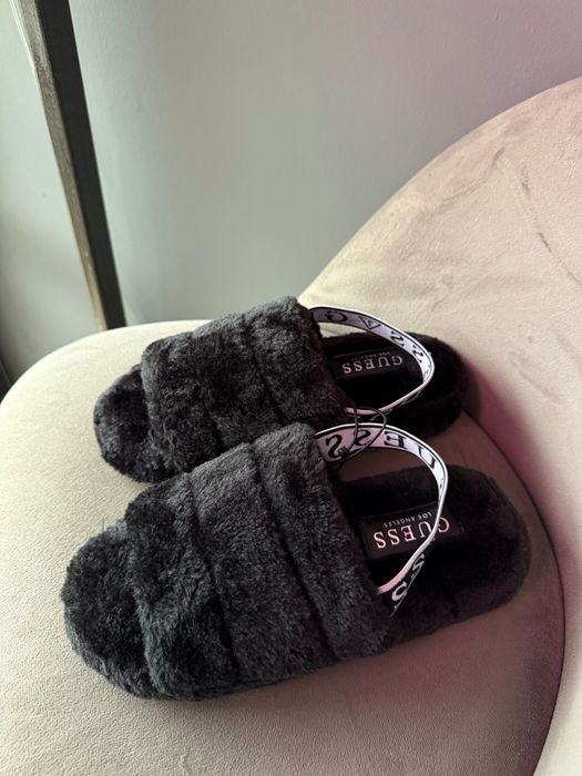 Капці на хутрі Guess