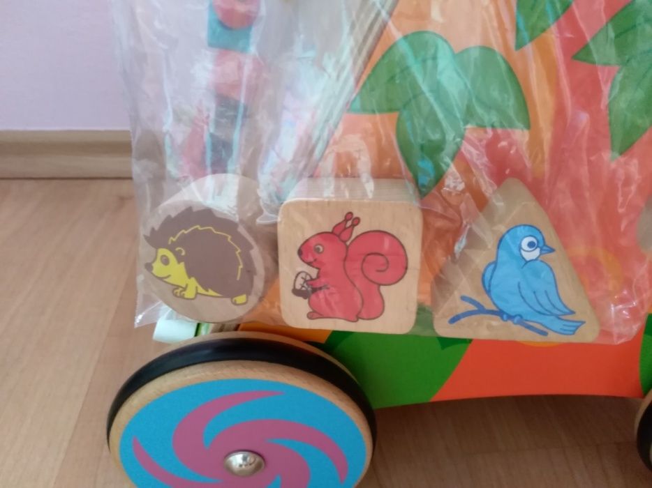 Drewniany wózek, chodzik FARMA VIGA, certyfikaty