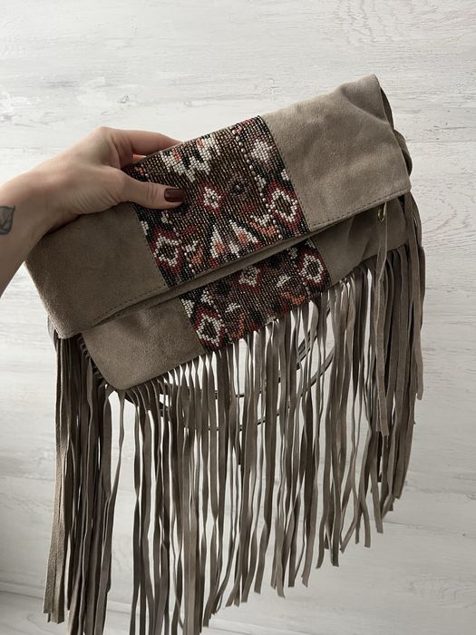 Клатч в стиле бохо. Натуральна замша