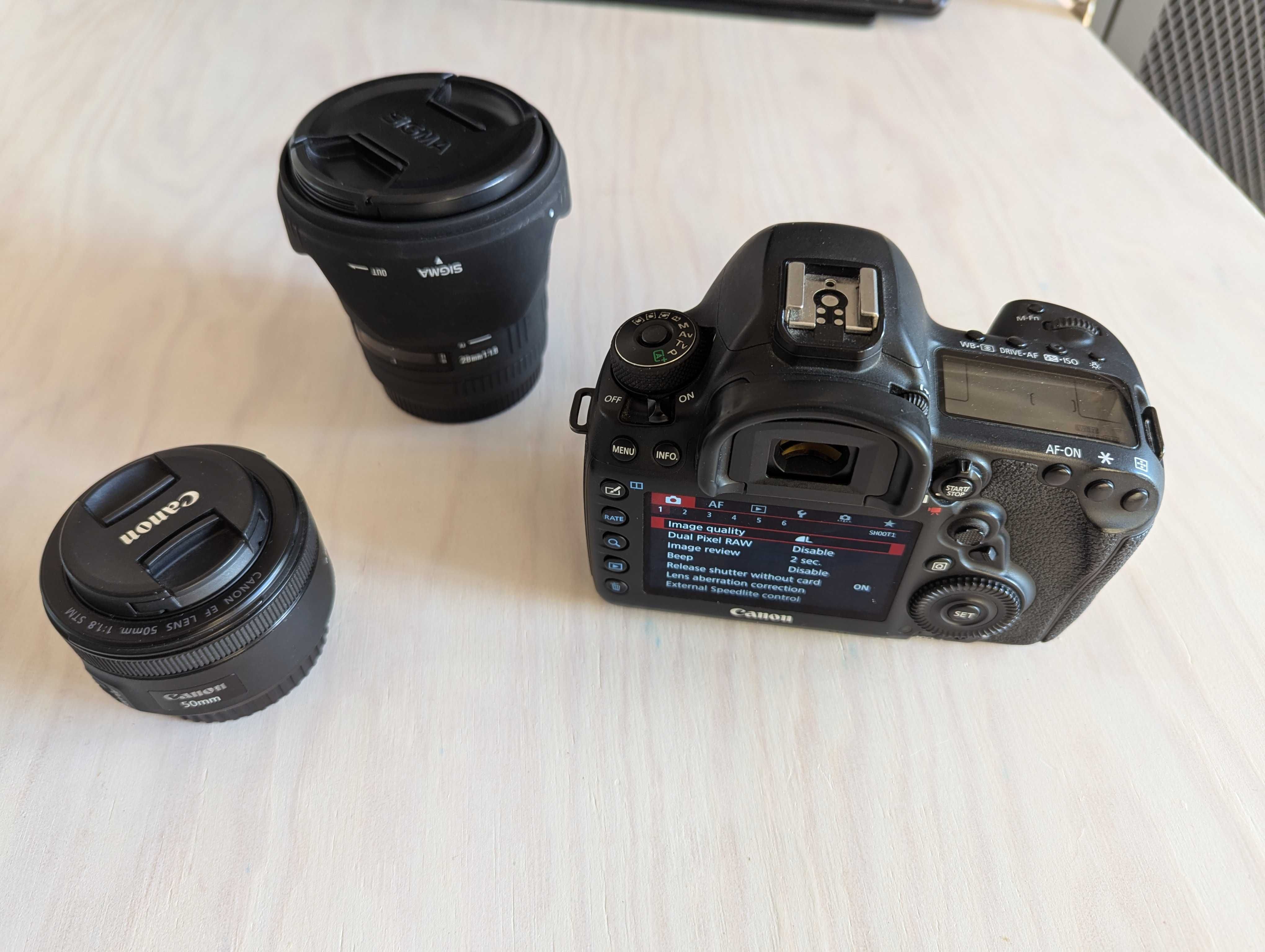 Canon 5D IV + 2 objectivas + Cartao 32GB - Excelente estado com caixas