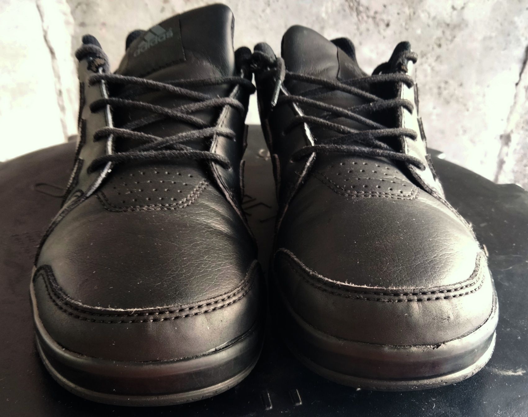 Продам кросівки Adidas
