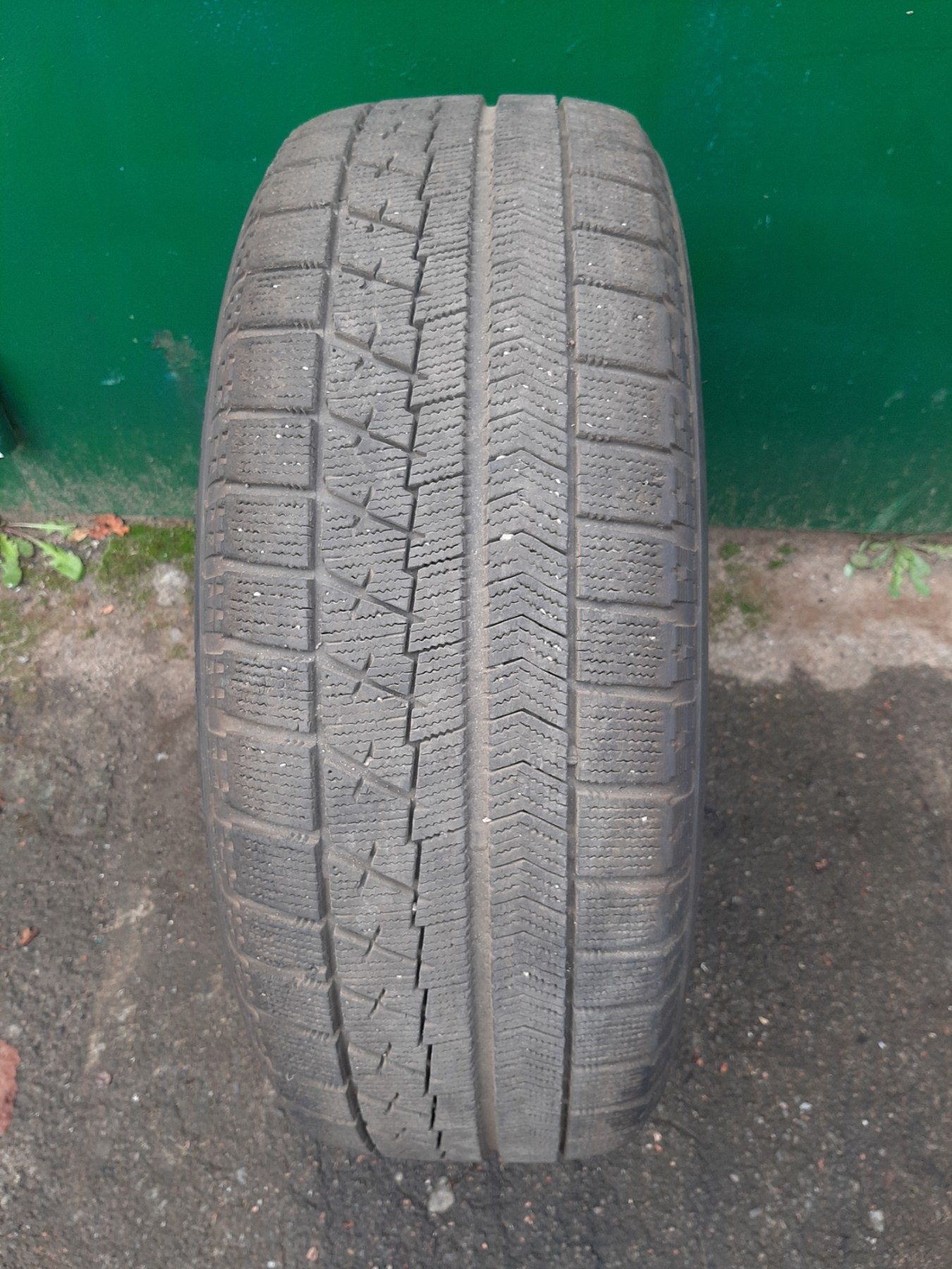 Продам 225/60R17